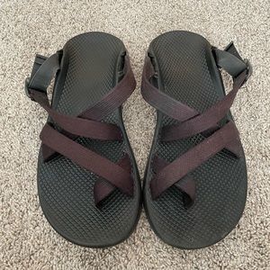 Chaco’s. Men’s 9.